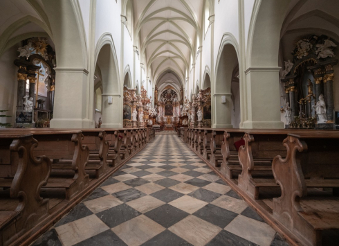 BASILIKA DER HIMMELFAHRT DER JUNGFRAU MARIA UND DES HL.  NIKOLAUS IN ŽĎÁR NAD SÁZAVOU