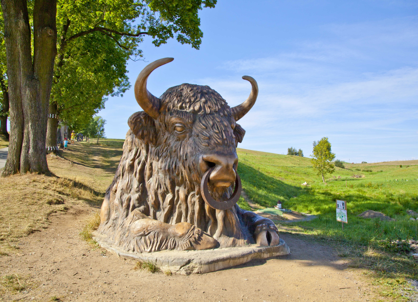 Wandering around the statues of Michal Olšiak