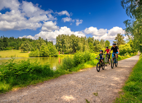 Cycling route EUROVELO 4 + PRAGUE ROUTE