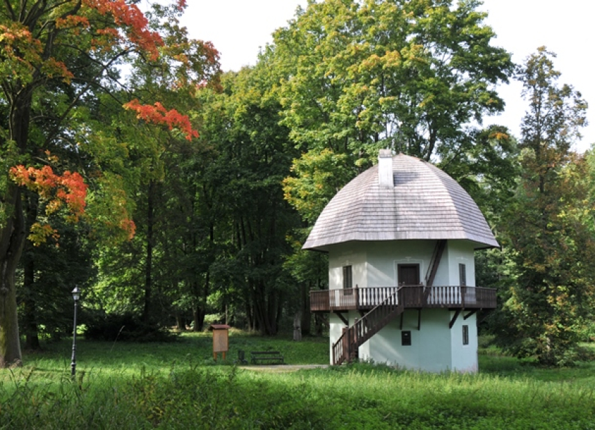 Památník básníka Antonína Sovy Lukavec