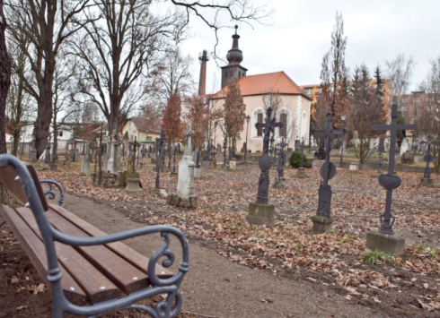 Kostel Nejsvětější Trojice a hřbitov na Moráni Velké Meziříčí